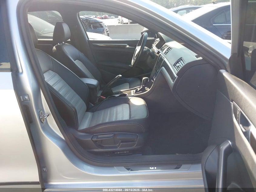 1VWJM7A39JC035613 2018 VOLKSWAGEN PASSAT photo no. 5