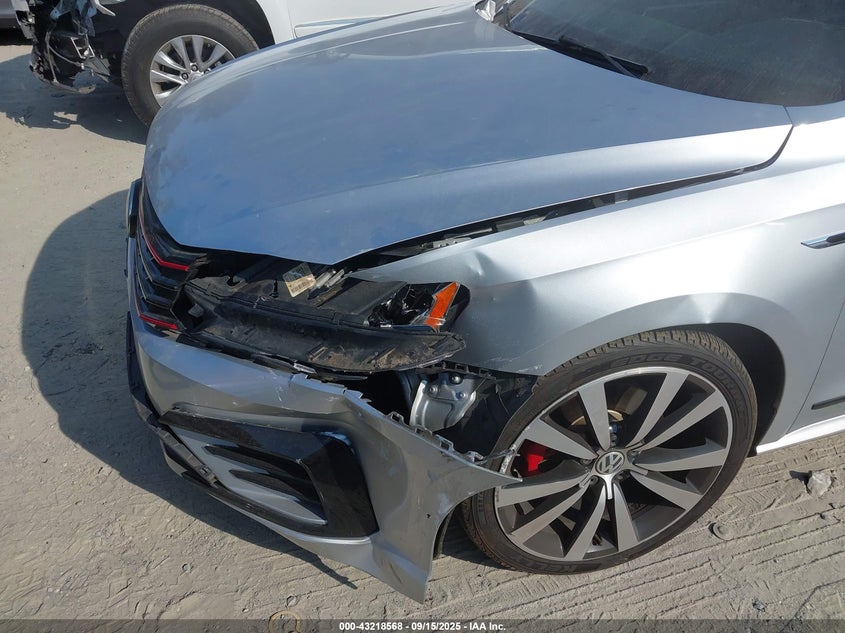 2018 Volkswagen Passat 3.6L V6 Gt VIN: 1VWJM7A39JC035613 Lot: 43218568