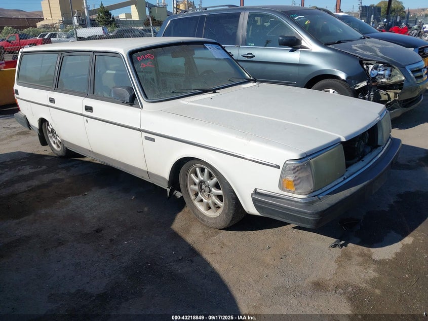 YV1AX8856J1805148 1988 Volvo 245 Dl/Gl auction photo 1
