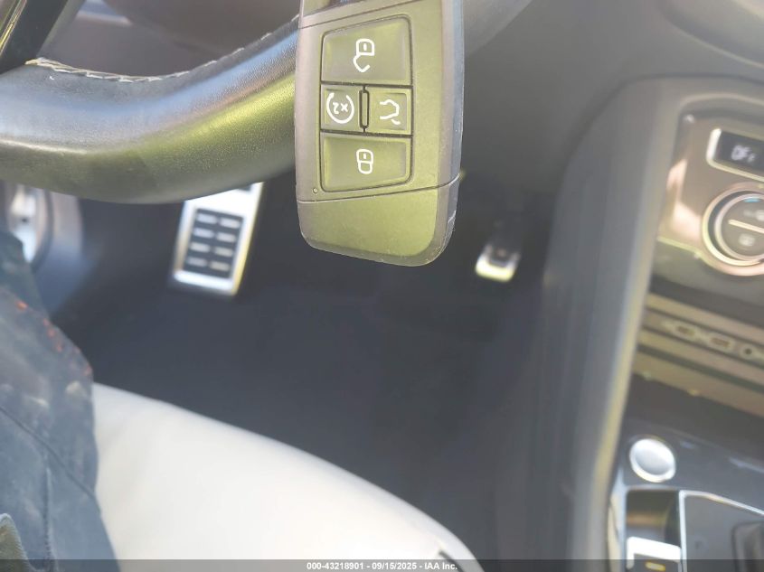 2019 Volkswagen Tiguan 2.0T Sel Premium/2.0T Sel Premium R-Line VIN: 3VV4B7AX6KM102565 Lot: 43218901