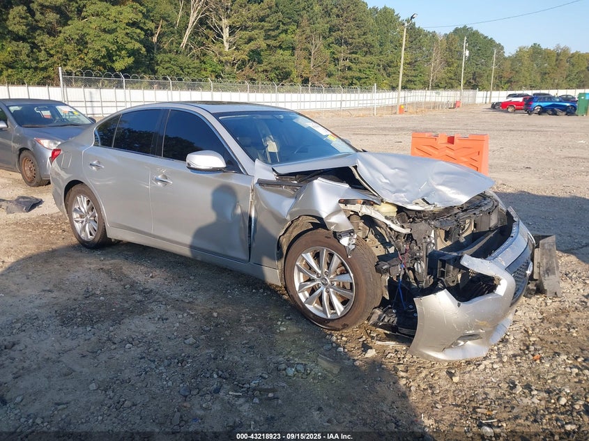 INFINITI Q50 2.0T BASE
