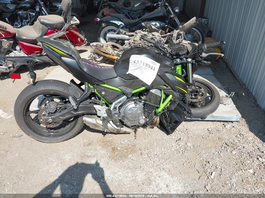 2019 Kawasaki Er650 G VIN: JKAEREG12KDA02428 Lot: 43218944