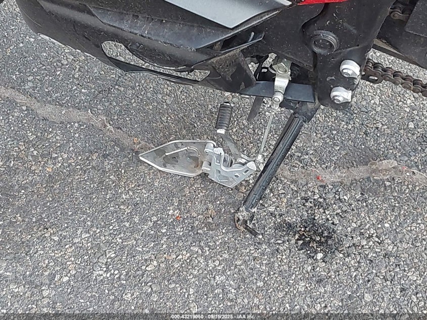 2023 Yamaha Yzfr3 A VIN: MH3RH18Y2PK012859 Lot: 43219050