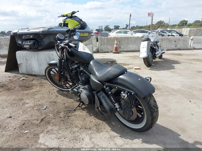 1HD4LE234AC415060 2010 HARLEY-DAVIDSON IRON photo no. 3