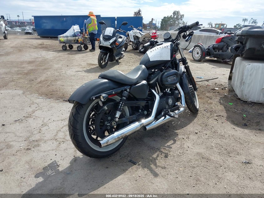 1HD4LE234AC415060 2010 HARLEY-DAVIDSON IRON photo no. 4