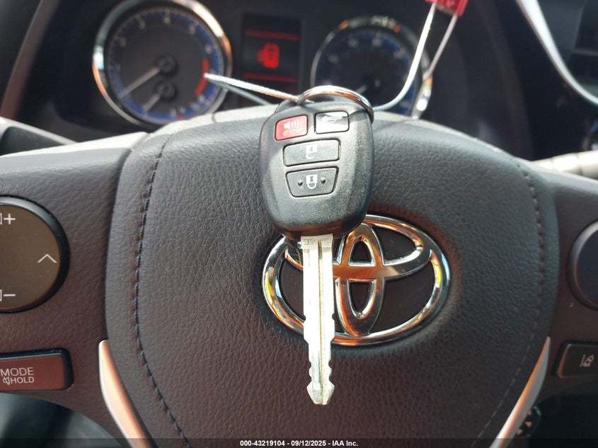 2017 Toyota Corolla Le VIN: 5YFBURHE2HP710942 Lot: 43219104