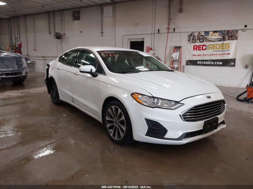 FORD FUSION SE