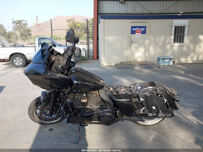 2022 Harley-Davidson Fltrxst VIN: 1HD1ACL25NB662781 Lot: 43219197