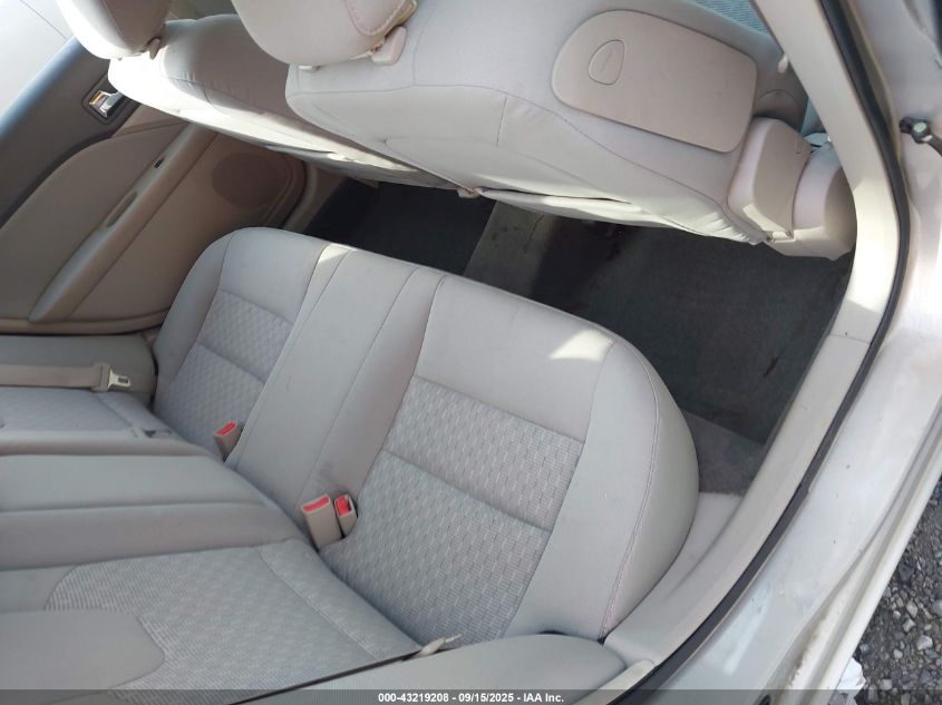 2010 Ford Fusion Se VIN: 3FAHP0HA8AR417482 Lot: 43219208