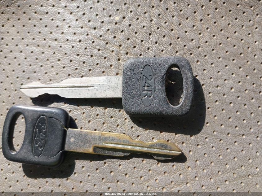 2002 Ford E-150 Commercial/Recreational VIN: 1FTRE14W32HA55270 Lot: 43219224