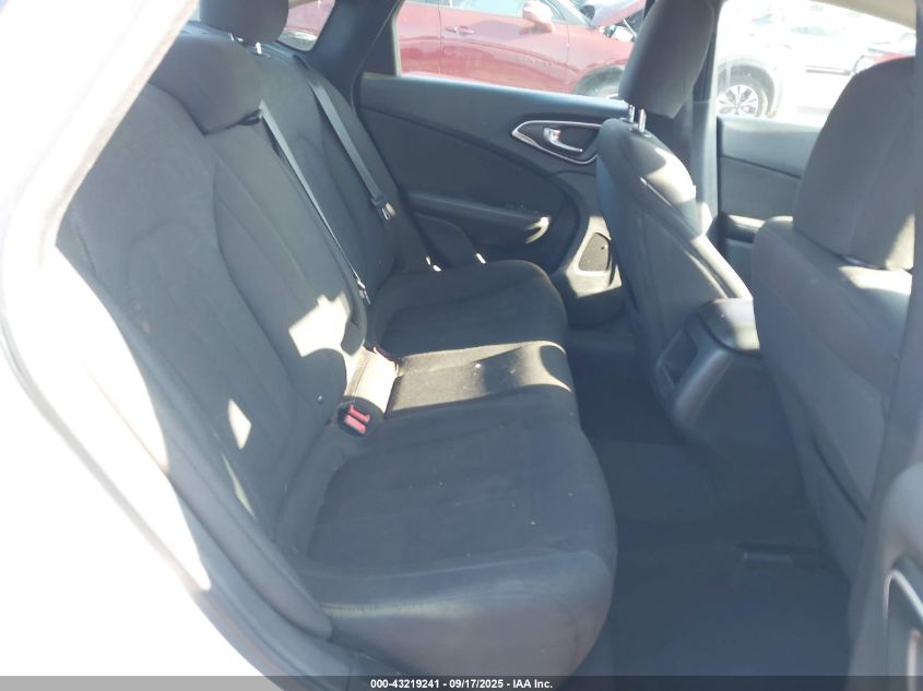 2015 Chrysler 200 Limited VIN: 1C3CCCAB7FN751277 Lot: 43219241