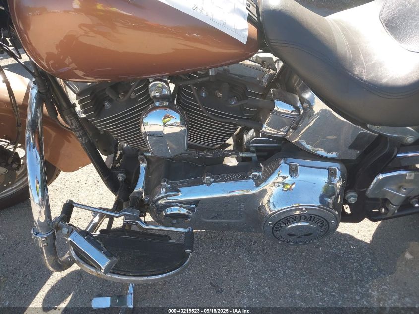 2014 Harley-Davidson Flstc Heritage Softail Classic VIN: 1HD1BWV17EB025684 Lot: 43219523