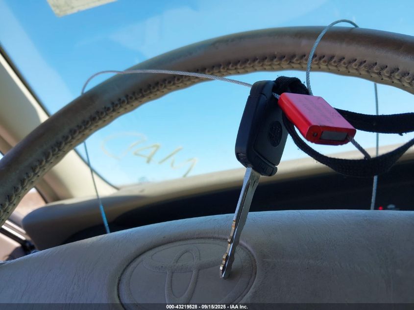 2000 Toyota Avalon Xls VIN: 4T1BF28B5YU016753 Lot: 43219528