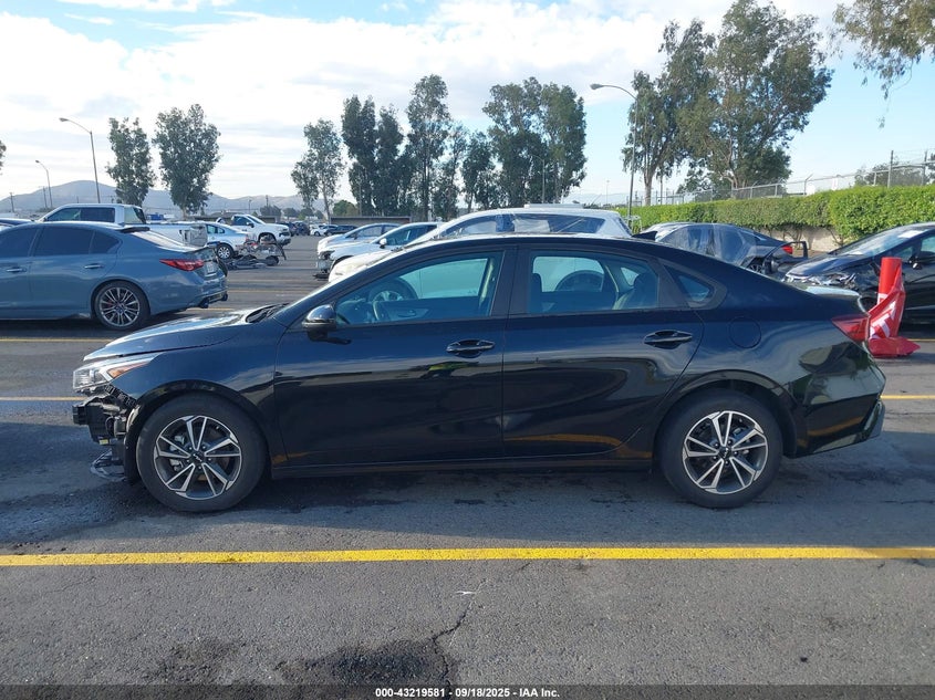 2022 KIA FORTE LXS - 3KPF24AD8NE503786
