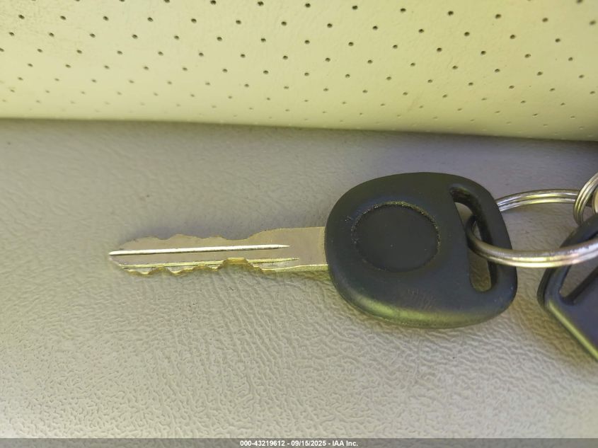 2004 Cadillac Escalade Standard VIN: 1GYEK63N44R168911 Lot: 43219612