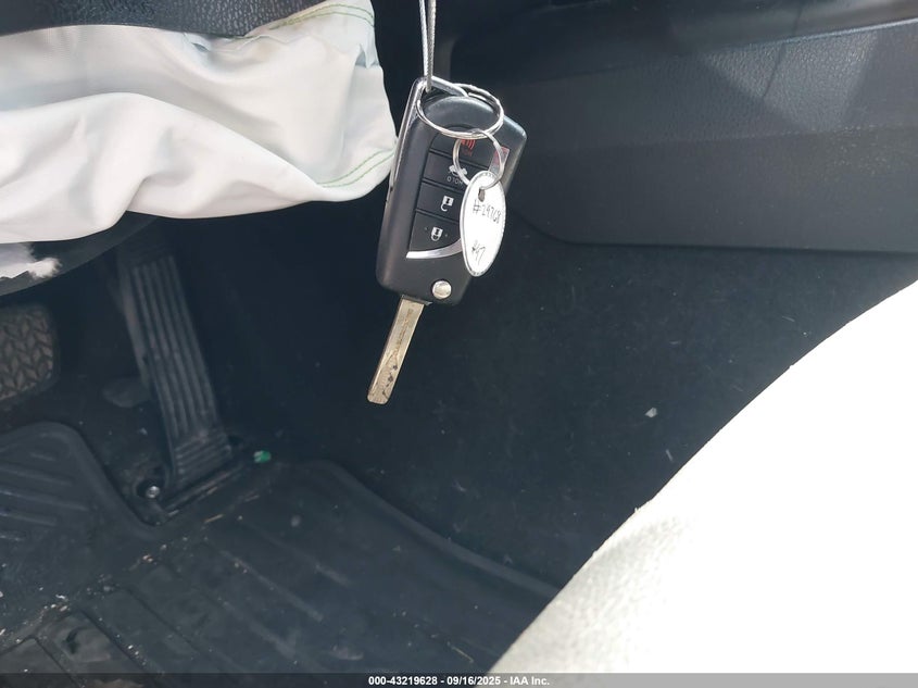 2019 TOYOTA CAMRY SE 4T1B11HK0KU690552