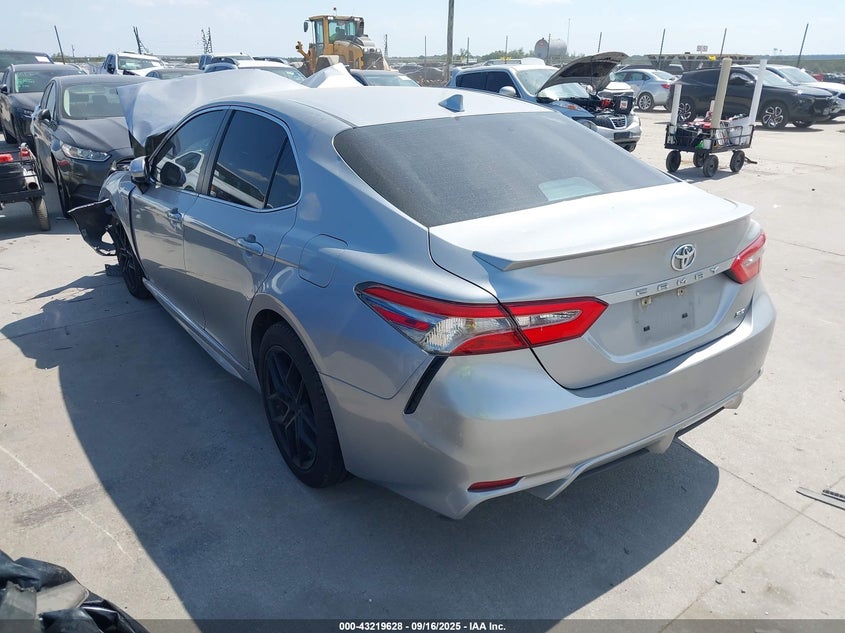 2019 TOYOTA CAMRY SE 4T1B11HK0KU690552