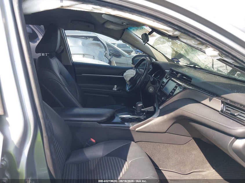 2019 TOYOTA CAMRY SE 4T1B11HK0KU690552