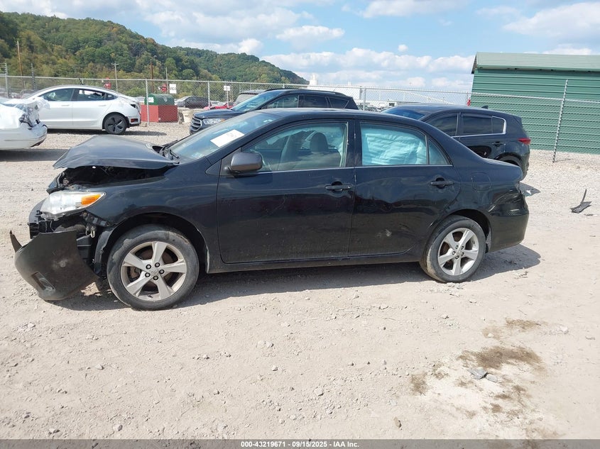 2013 TOYOTA COROLLA LE - 2T1BU4EE2DC945326