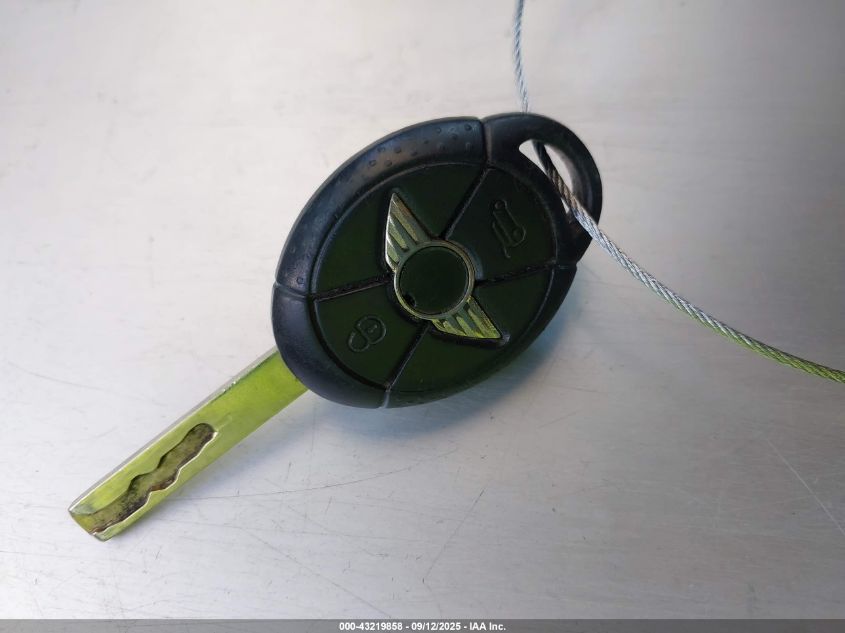 2006 Mini Cooper S VIN: WMWRE33586TJ37502 Lot: 43219858