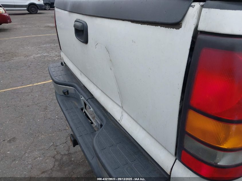 2005 GMC Sierra 2500Hd Sle/Slt/Work Truck VIN: 1GTHK23215F835485 Lot: 43219923