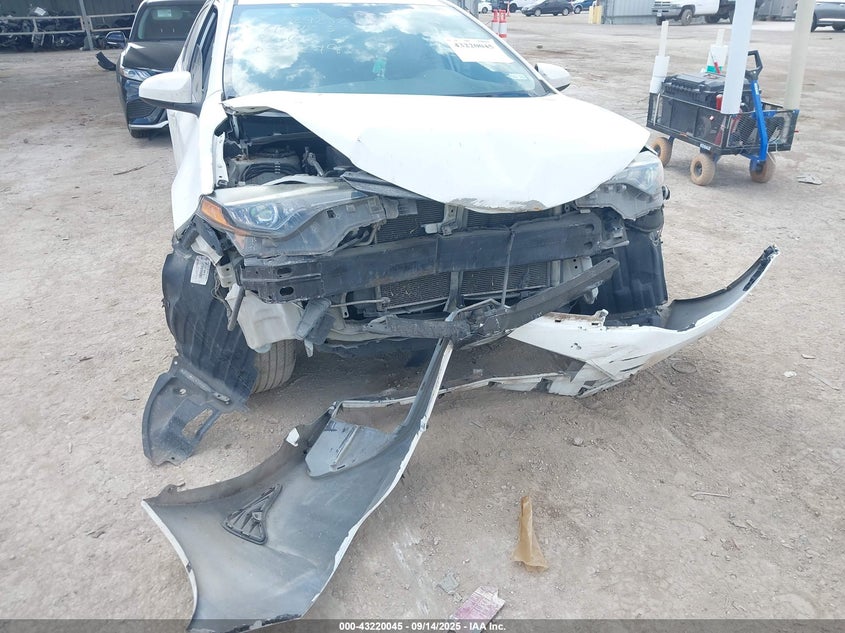 2017 Toyota Corolla Le VIN: 5YFBURHEXHP673249 Lot: 43220045