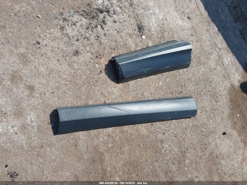 2017 Toyota Rav4 Hybrid Xle VIN: JTMRJREV6HD066327 Lot: 43220130