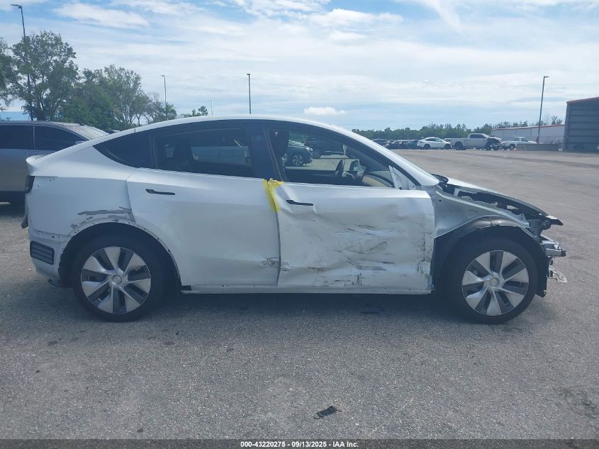 2024 Tesla Model Y Long Range Dual Motor All-Wheel Drive VIN: 7SAYGDEE1RA269794 Lot: 43220275