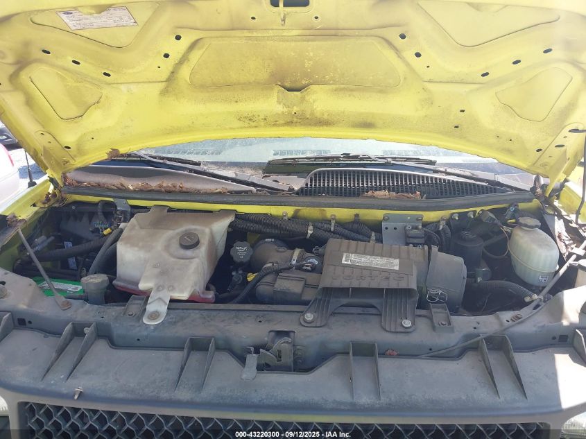 2007 Chevrolet Express Cutaway Work Van VIN: 1GBHG31V671223758 Lot: 43220300