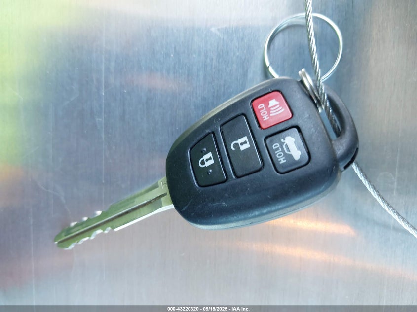 2019 TOYOTA COROLLA LE - 2T1BURHE3KC188247