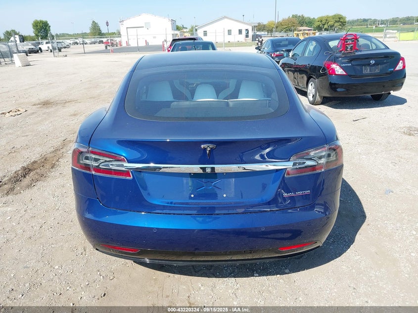2019 Tesla Model S 100D/Long Range/P100D/Performance VIN: 5YJSA1E43KF330162 Lot: 43220324