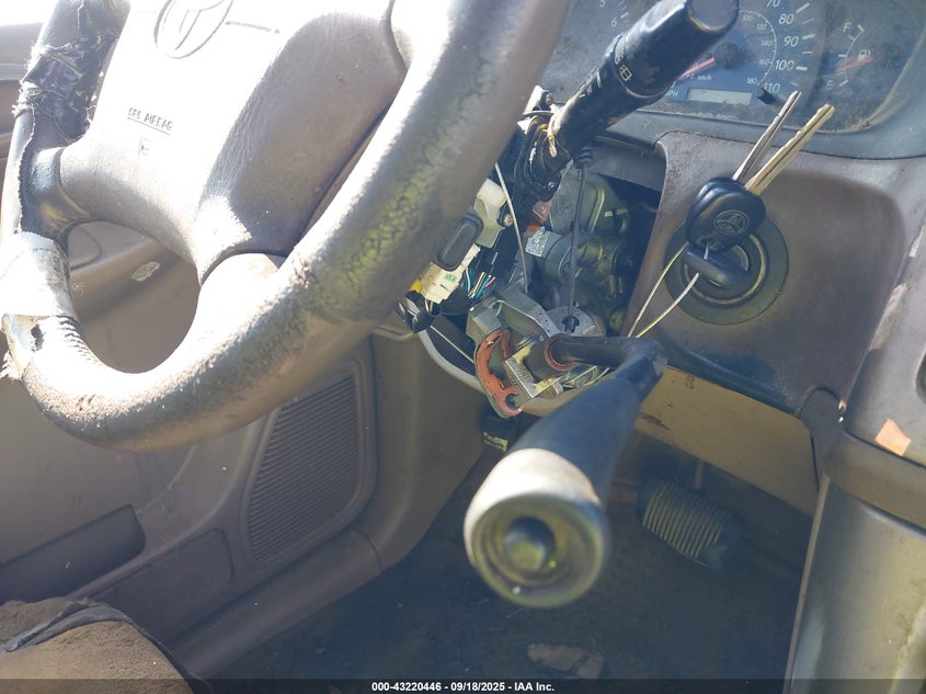 2001 Toyota Sienna Xle VIN: 4T3ZF13C71U377827 Lot: 43220446