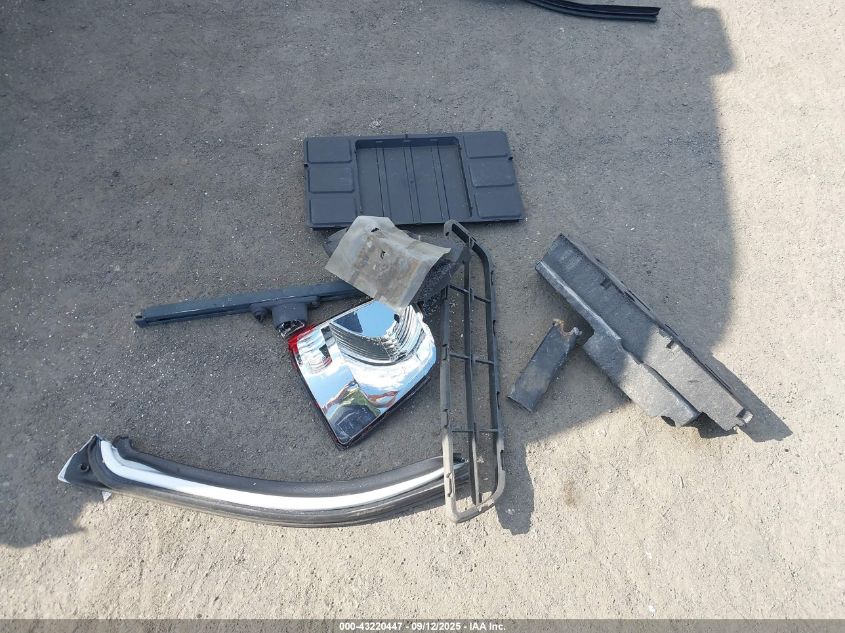 2004 Ford Explorer Nbx/Xlt VIN: 1FMZU73W54UA11591 Lot: 43220447