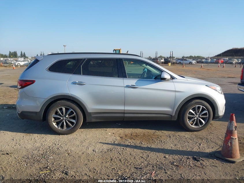 2018 Hyundai Santa Fe Se VIN: KM8SM4HF4JU274675 Lot: 43220498