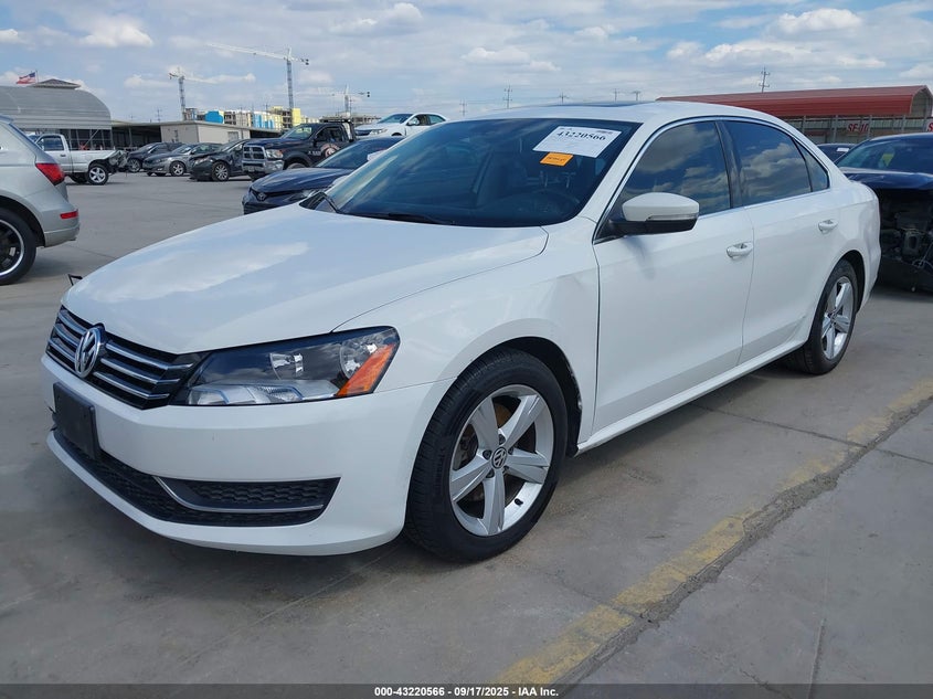 1VWBP7A39DC038690 2013 VOLKSWAGEN PASSAT photo no. 2
