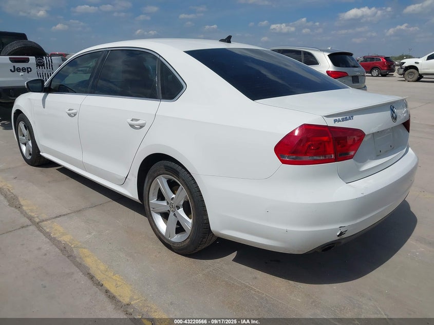 1VWBP7A39DC038690 2013 VOLKSWAGEN PASSAT photo no. 3