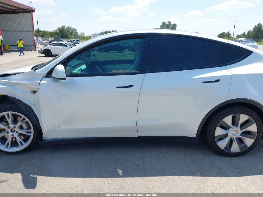 2021 Tesla Model Y Long Range Dual Motor All-Wheel Drive VIN: 5YJYGAEE7MF179038 Lot: 43220603