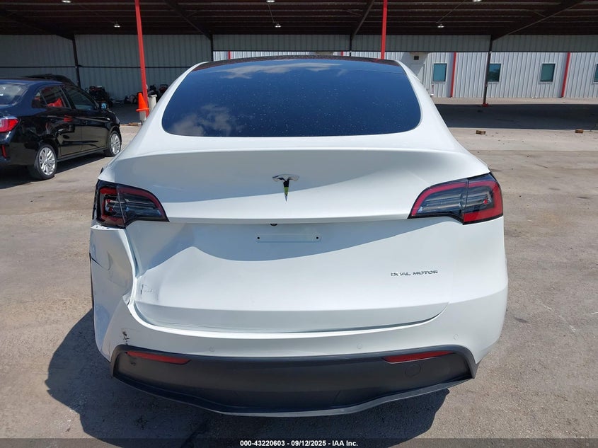 2021 Tesla Model Y Long Range Dual Motor All-Wheel Drive VIN: 5YJYGAEE7MF179038 Lot: 43220603
