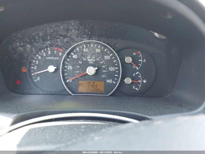 2009 Kia Rondo Lx VIN: KNAFG529X97276251 Lot: 43220609