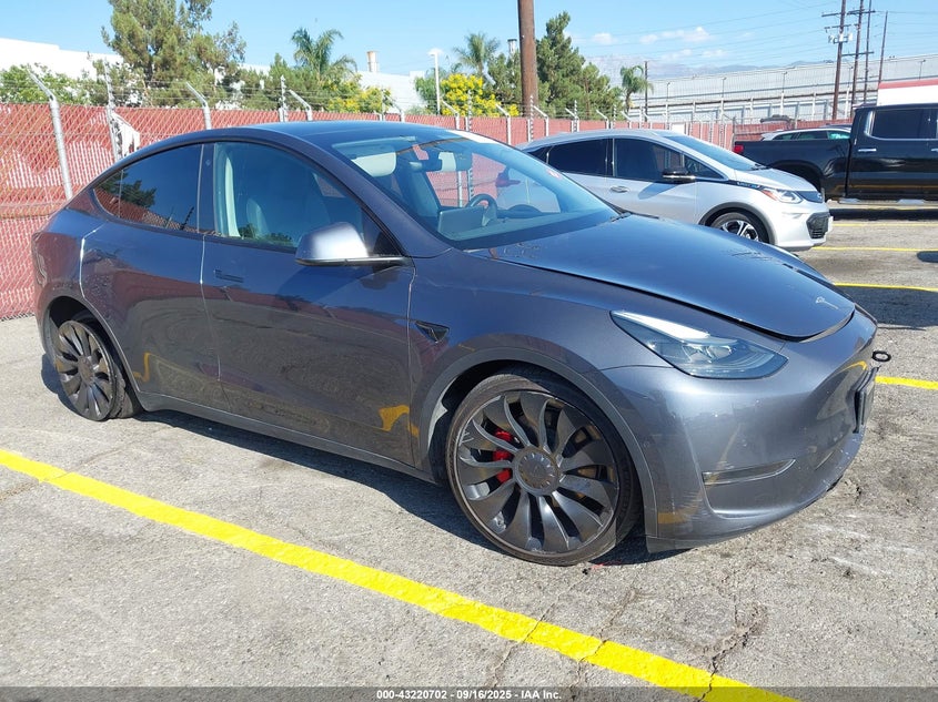 TESLA MODEL Y PERFORMANCE DUAL MOTOR ALL-WHEEL DRIVE