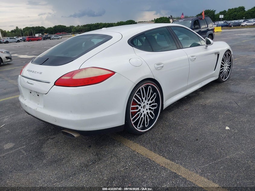 Vin: wp0aa2a71bl017707, lot: 43715233, porsche panamera 4 20114