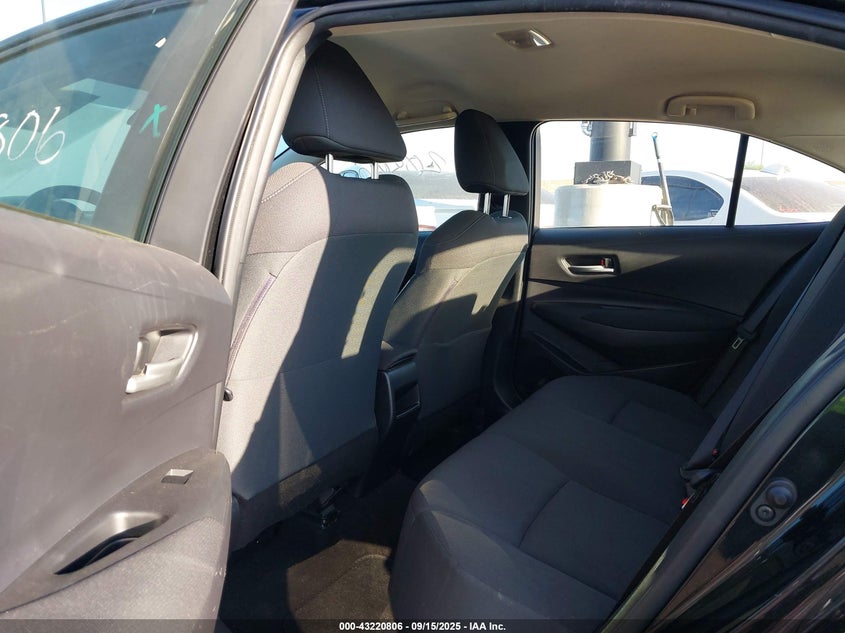 2020 TOYOTA COROLLA LE - JTDEPRAE3LJ024484