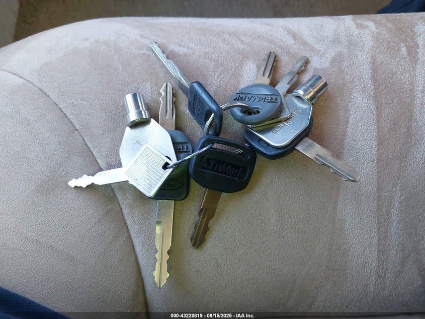 2007 Ford F550 Super Duty Stripped Chass VIN: 1F6NF53Y260A18238 Lot: 43220819