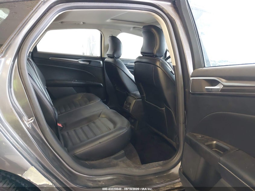 2017 Ford Fusion Se VIN: 3FA6P0HD3HR136170 Lot: 43220848