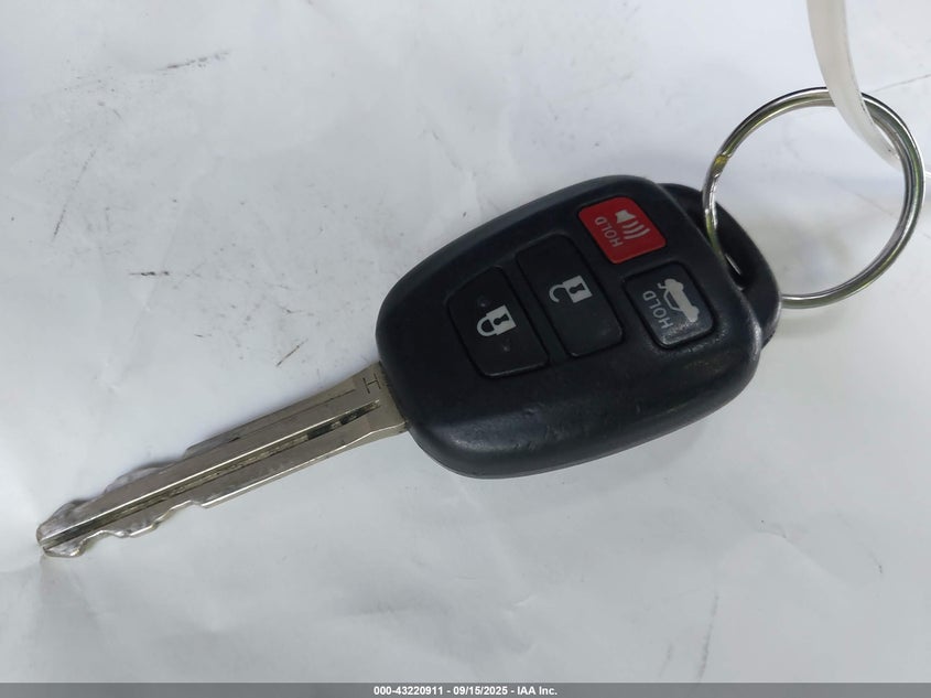 2015 Toyota Corolla S Plus VIN: 5YFBURHE2FP348933 Lot: 43220911