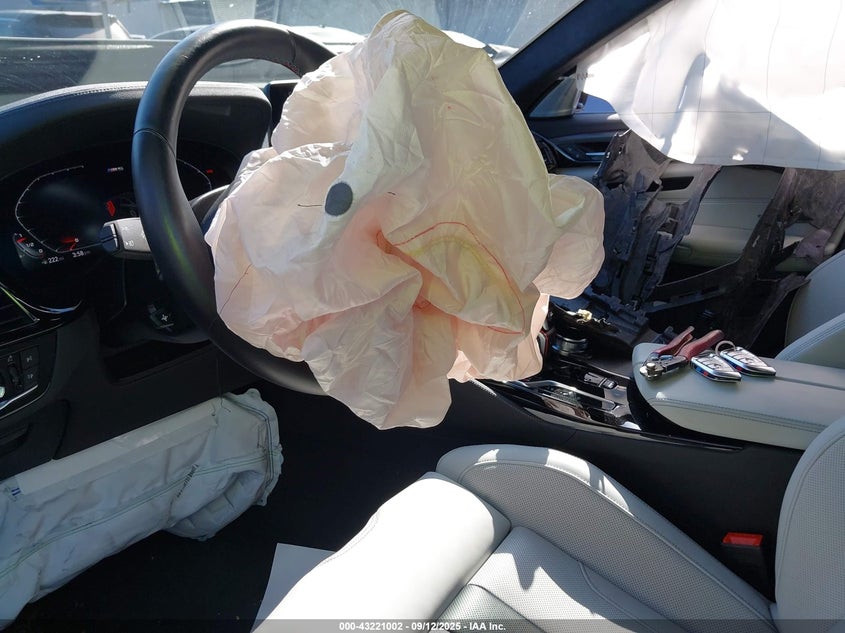 2023 BMW M5 - WBS83CH00PCL70074