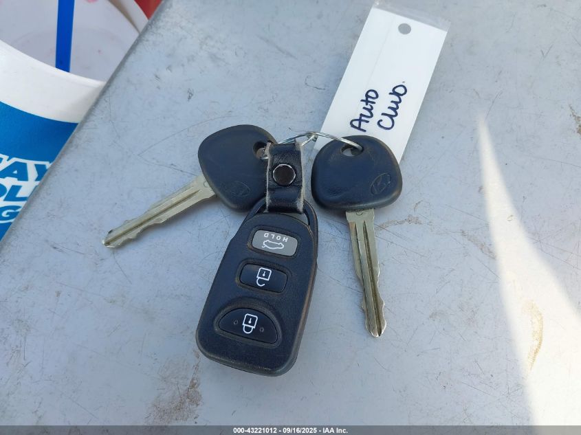 2012 Hyundai Elantra Limited VIN: 5NPDH4AE7CH106819 Lot: 43221012