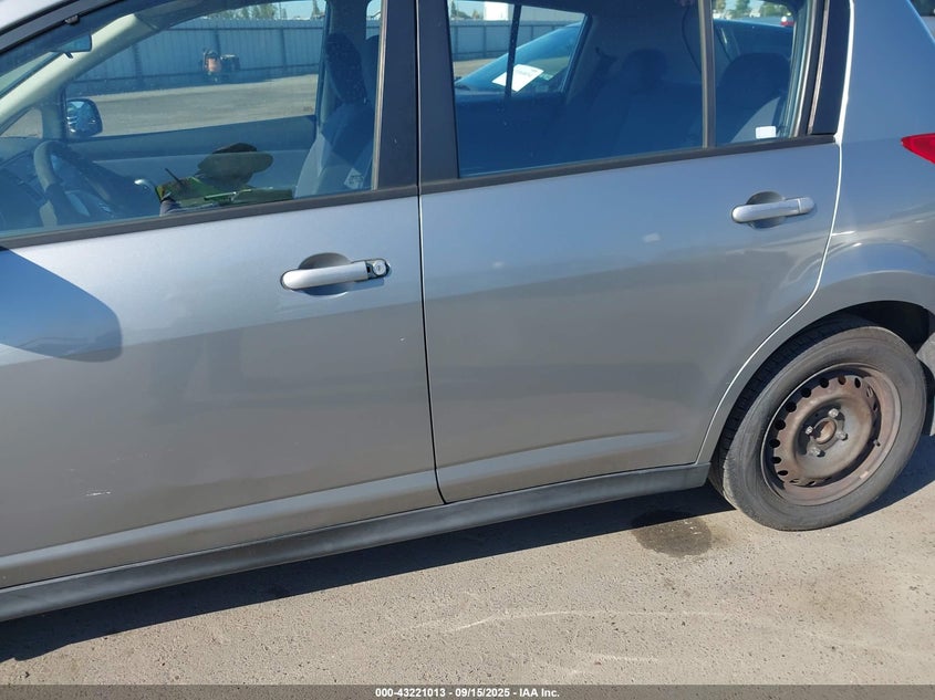 2009 Nissan Versa 1.8S VIN: 3N1BC13E09L431499 Lot: 43221013