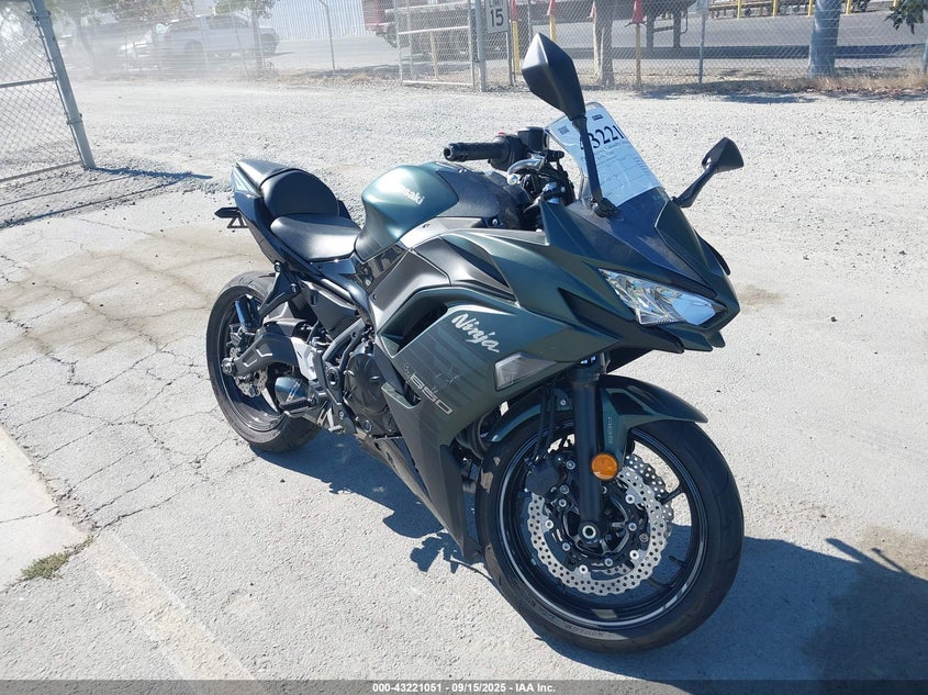 ML5EXEP11SDAG4145 2025 Kawasaki Ex650 P auction photo 1