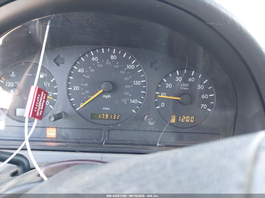 2004 Mercedes-Benz Ml 500 4Matic VIN: 4JGAB75E94A497217 Lot: 43221130